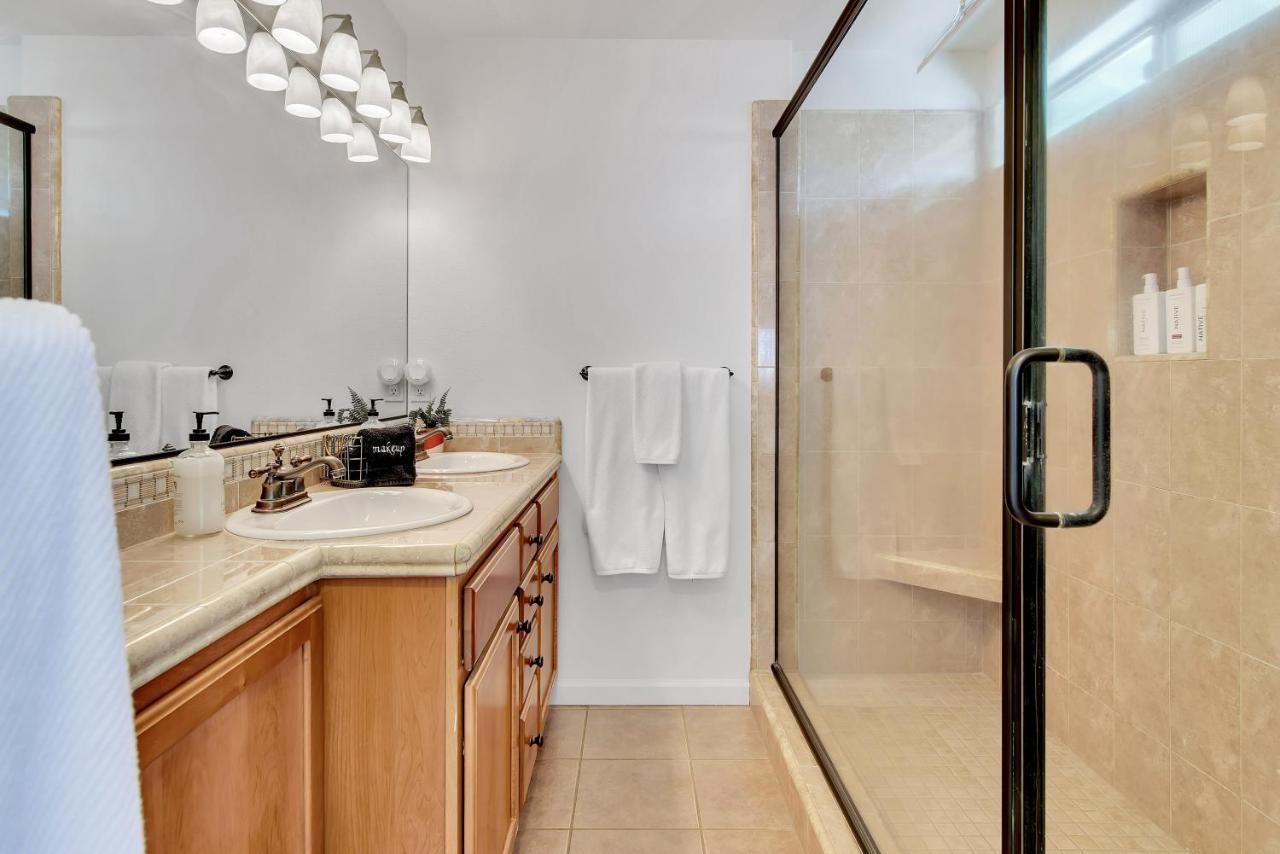 Downtown Paso: Sip N Sleepz 3 Bed/2.5 Bath Villa Paso Robles Bagian luar foto